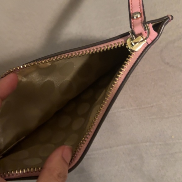 Kate spade wristlet - Picture 2 of 2